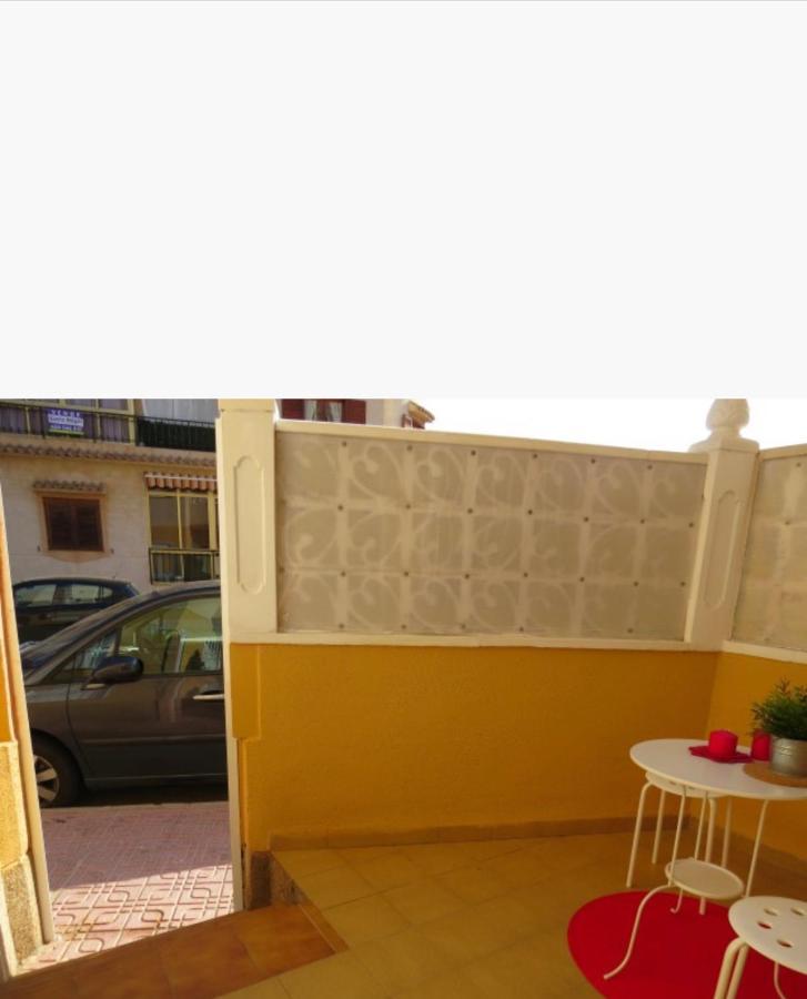 Bonito Apartamento De Dos Habitacion Y Piscina Torrevieja Exterior photo